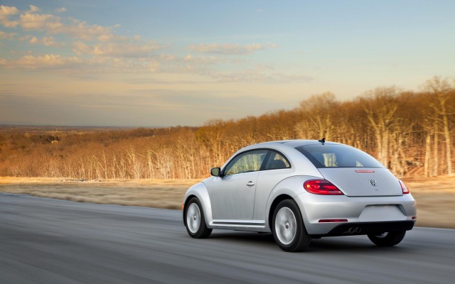 Volkswagen Beetle 2015. Desktop wallpaper