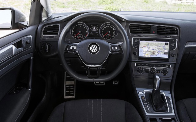 Volkswagen Golf Alltrack 2015. Desktop wallpaper