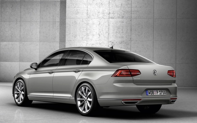 Volkswagen Passat 2015. Desktop wallpaper