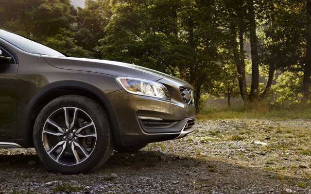 Volvo V60 Cross Country 2015. Desktop wallpaper