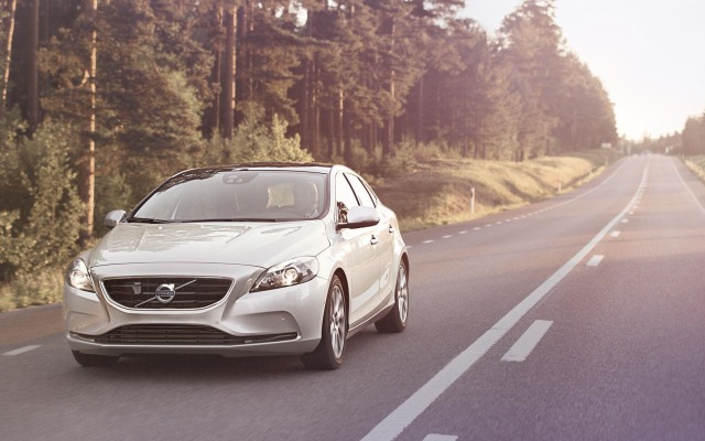 Volvo V40 2015. Desktop wallpaper