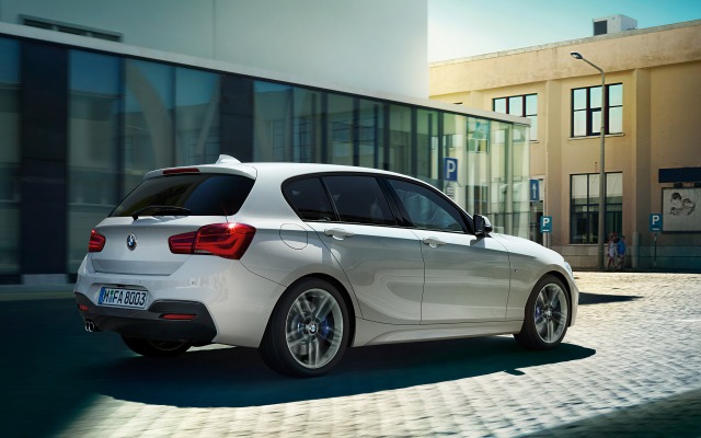 BMW 1 Series 5-door. Desktop wallpaper