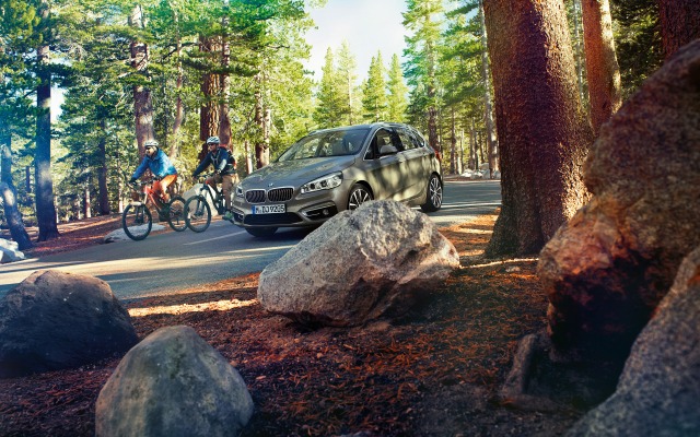 BMW 2 Series Active Tourer 2015. Desktop wallpaper
