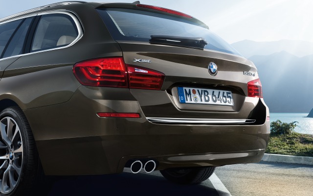 BMW 5 Series Touring 2015. Desktop wallpaper