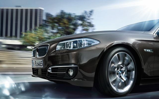 BMW 5 Series Touring 2015. Desktop wallpaper