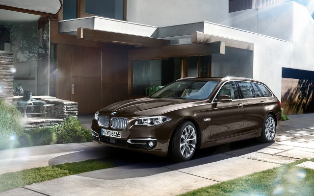 BMW 5 Series Touring 2015. Desktop wallpaper