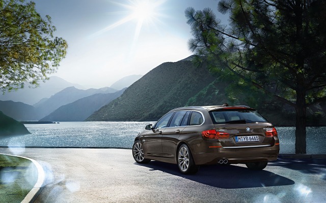 BMW 5 Series Touring 2015. Desktop wallpaper