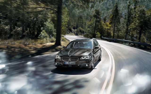 BMW 5 Series Touring 2015. Desktop wallpaper