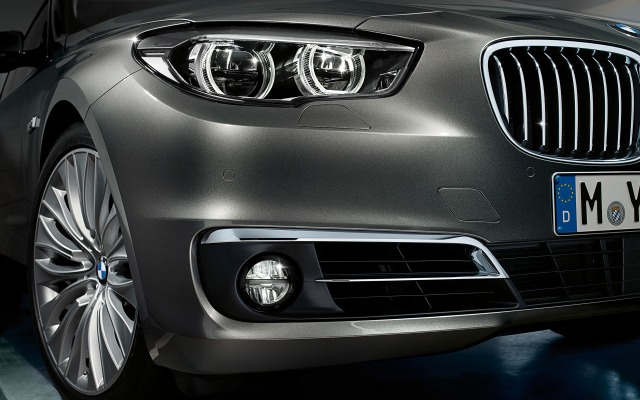 BMW 5 Series Gran Turismo 2015. Desktop wallpaper