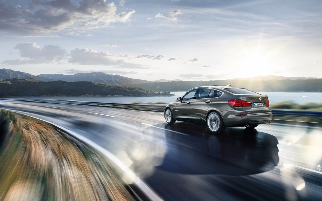 BMW 5 Series Gran Turismo 2015. Desktop wallpaper