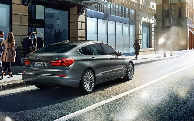 BMW 5 Series Gran Turismo 2015. Desktop wallpaper