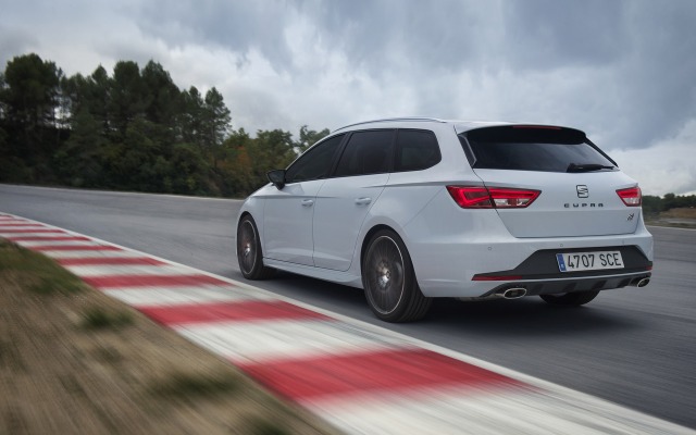 SEAT Leon ST Cupra 2015. Desktop wallpaper