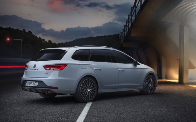 SEAT Leon ST Cupra 2015. Desktop wallpaper