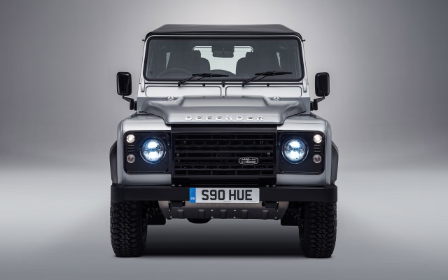Land Rover Defender 2 000 000 2015. Desktop wallpaper