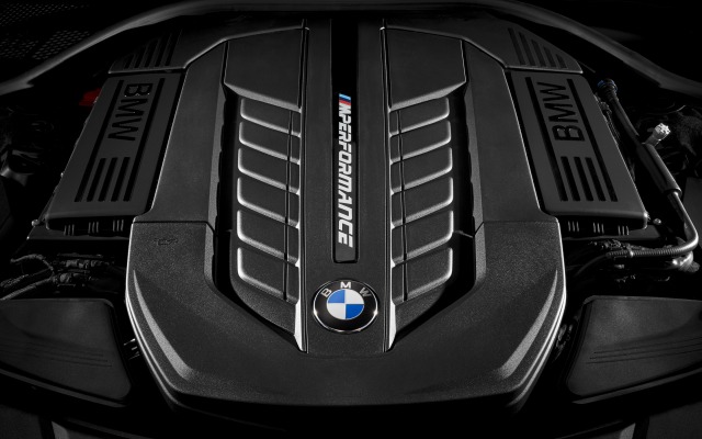 BMW M760Li xDrive 2017. Desktop wallpaper