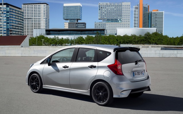 Nissan Note Black Edition 2016. Desktop wallpaper