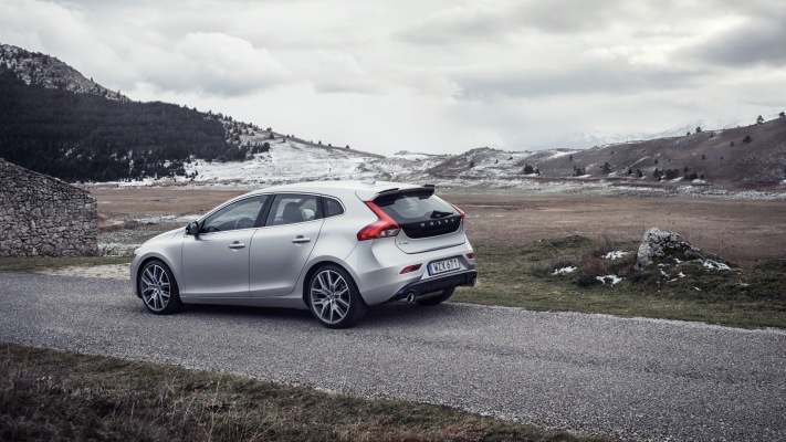 Volvo V40 2018. Desktop wallpaper