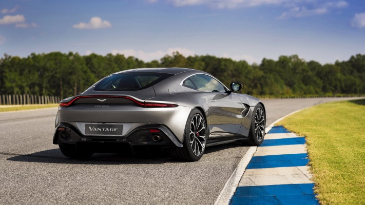 Aston Martin V8 Vantage 2019. Desktop wallpaper