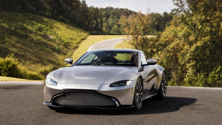 Aston Martin V8 Vantage 2019. Desktop wallpaper