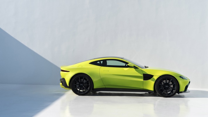 Aston Martin V8 Vantage 2019. Desktop wallpaper