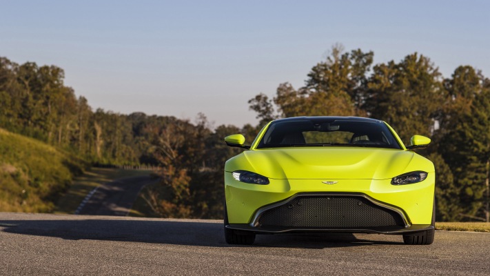 Aston Martin V8 Vantage 2019. Desktop wallpaper