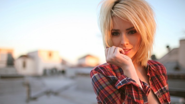 Alysha Nett. Desktop wallpaper