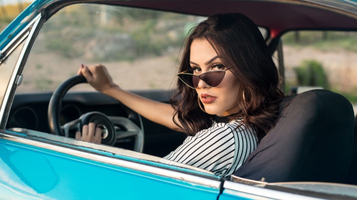 Girls. Desktop wallpaper