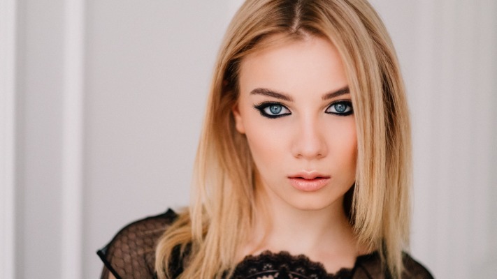 Girls. Desktop wallpaper