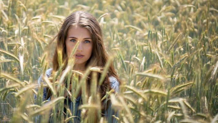 Girls. Desktop wallpaper