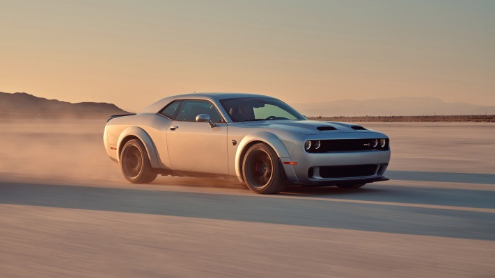 Dodge Challenger SRT Hellcat 2019. Desktop wallpaper