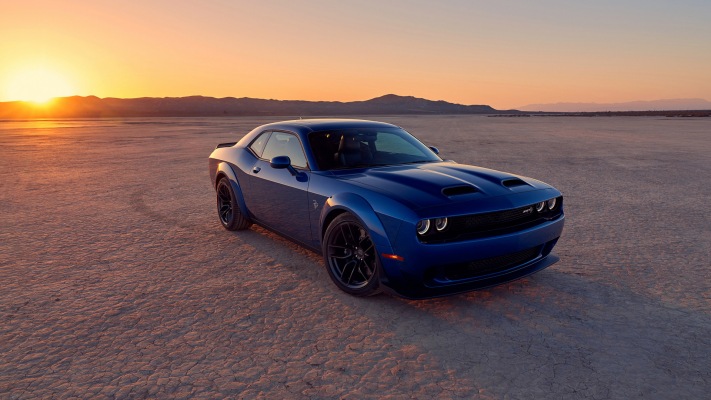 Dodge Challenger SRT Hellcat 2019. Desktop wallpaper