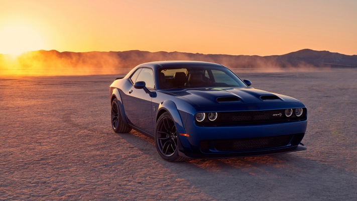 Dodge Challenger SRT Hellcat 2019. Desktop wallpaper