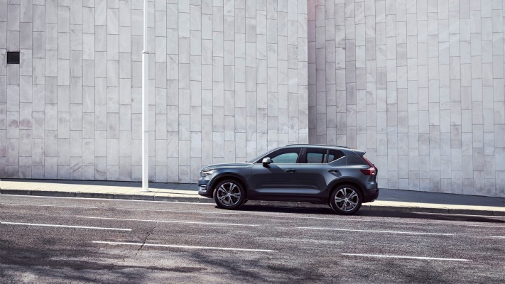 Volvo XC40 2018. Desktop wallpaper