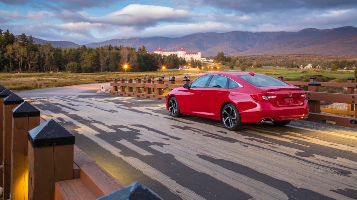 Honda Accord Sport 2.0T 2018. Desktop wallpaper