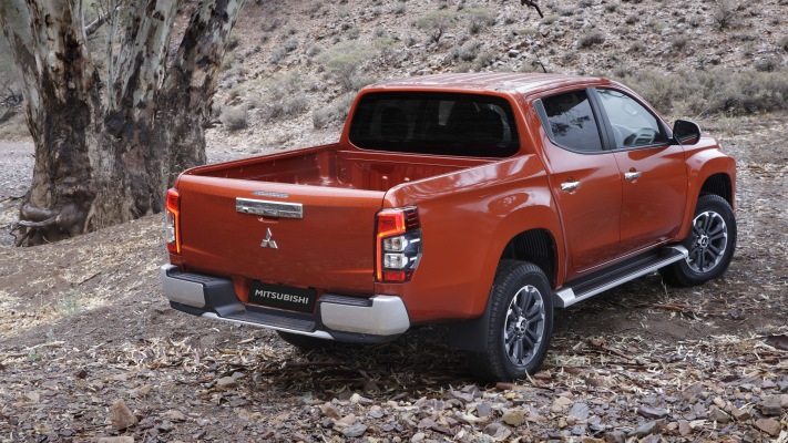 Mitsubishi L200 UK version 2019. Desktop wallpaper