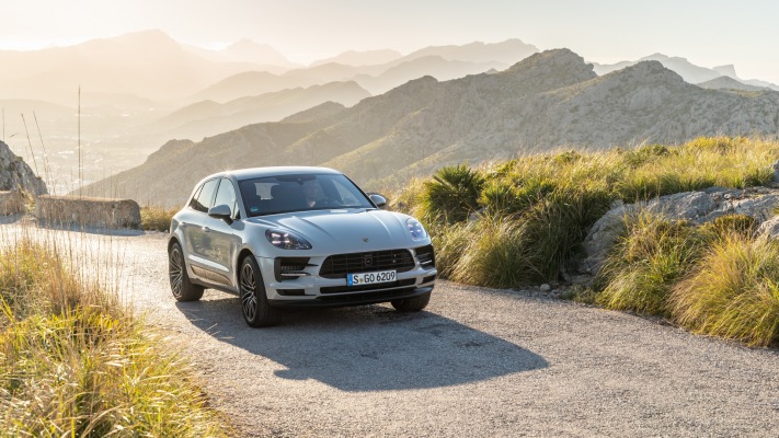 Porsche Macan S 2019. Desktop wallpaper