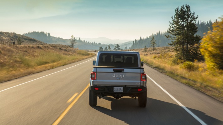 Jeep Gladiator Overland 2019. Desktop wallpaper