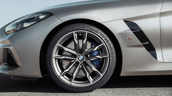 BMW Z4 M40i Roadster 2019. Desktop wallpaper