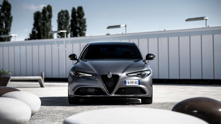 Alfa Romeo Giulia Q2 B-Tech 2018. Desktop wallpaper