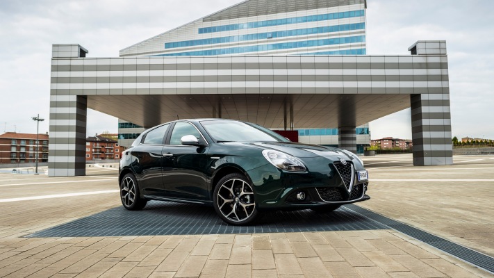 Alfa Romeo Giulietta Super 2019. Desktop wallpaper