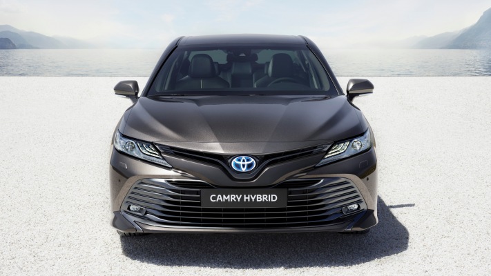 Toyota Camry Hybrid 2019. Desktop wallpaper
