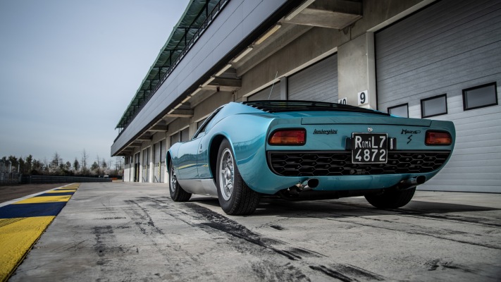 Lamborghini Miura P400 S 1971. Desktop wallpaper