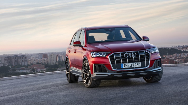 Audi Q7 2019. Desktop wallpaper