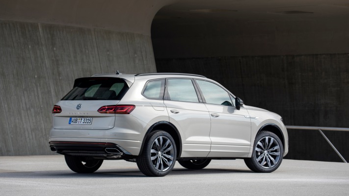 Volkswagen Touareg One Million SE 2019. Desktop wallpaper