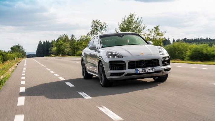 Porsche Cayenne Turbo S E-Hybrid Coupe 2020. Desktop wallpaper