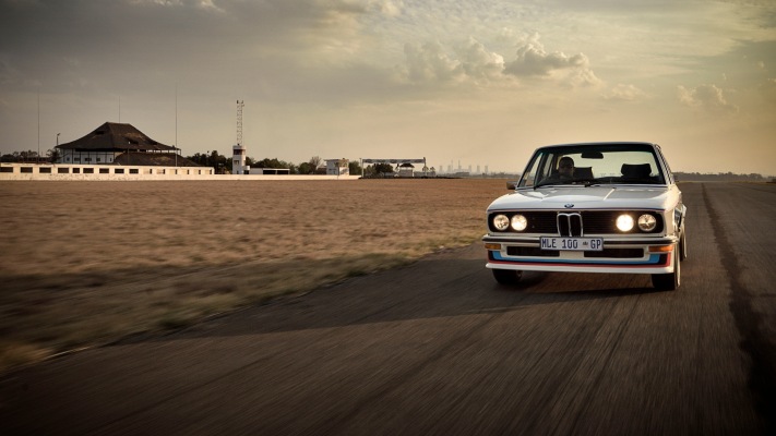 BMW 530 1976. Desktop wallpaper