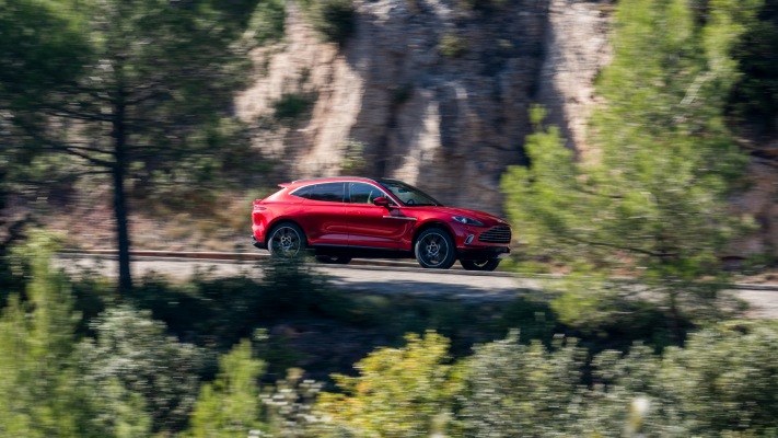 Aston Martin DBX 2020. Desktop wallpaper