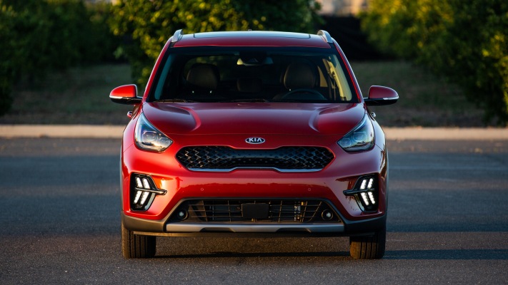 Kia Niro Hybrid 2020. Desktop wallpaper