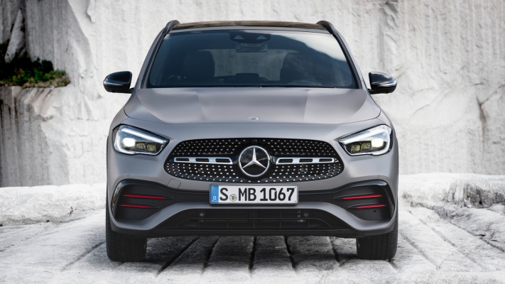 Mercedes-Benz GLA 2020. Desktop wallpaper