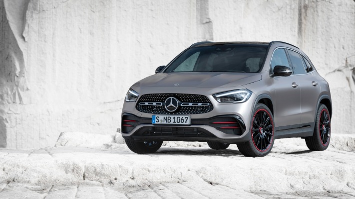 Mercedes-Benz GLA 2020. Desktop wallpaper